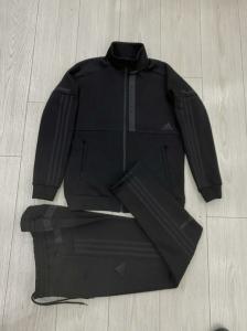 Komplet Sportiv Adidas Per Meshkuj